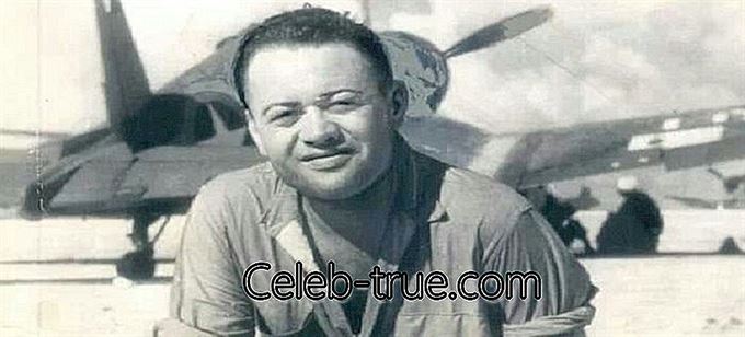 Pappy Boyington adalah juruterbang tempur Amerika yang aktif semasa Perang Dunia II