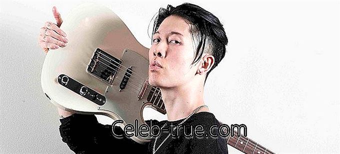 Miyavi è un cantautore, chitarrista, produttore discografico e attore giapponese