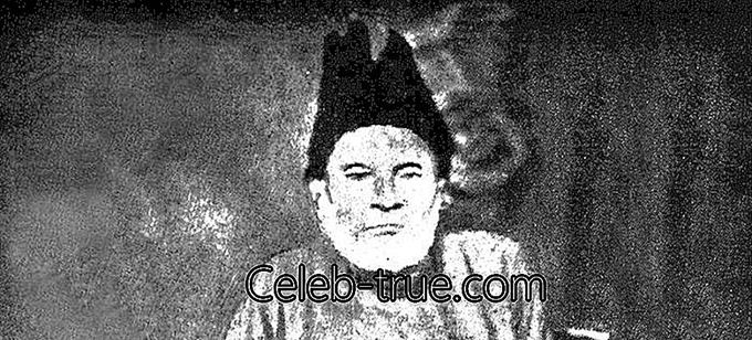 Mirza Ghalib var en fremtredende urdu og persisk dikter. Denne biografien profilerer barndommen,